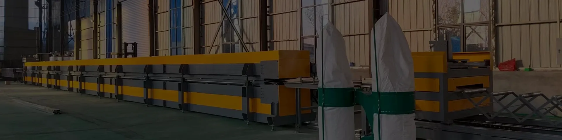 Insulated sandwich panel manufacturing line at Fuqiang